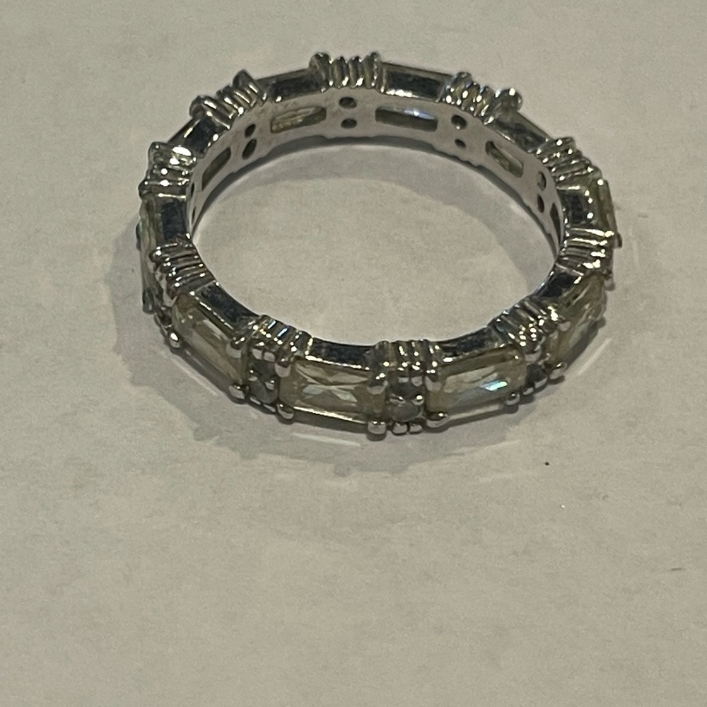 Elegant Silver Women's‎ Ring
